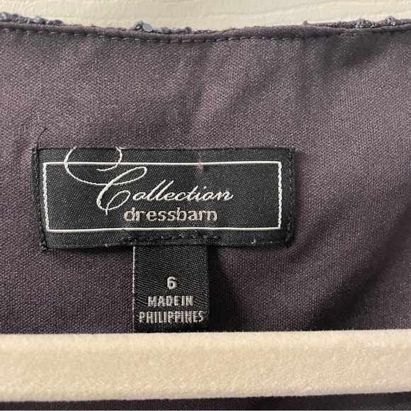 Formal dress - Picture 2 of 5